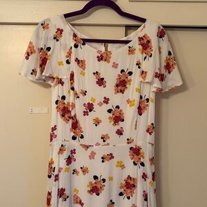 Emily and Fin Floral Midi Dress Size S *UK SIZE 10*
Excellent Condition *Rare*